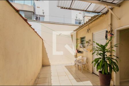 Casa à venda com 125m², 3 quartos e 2 vagasQuintal