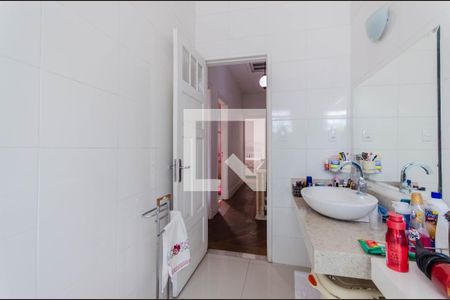 Casa à venda com 125m², 3 quartos e 2 vagasBanheiro Social