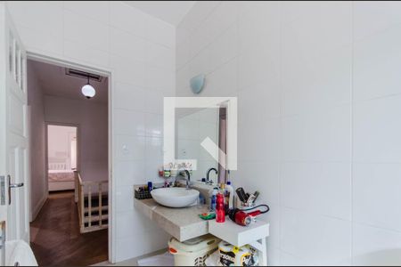 Casa à venda com 125m², 3 quartos e 2 vagasBanheiro Social