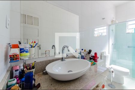 Casa à venda com 125m², 3 quartos e 2 vagasBanheiro Social