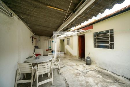 Casa à venda com 137m², 2 quartos e 3 vagasQuintal