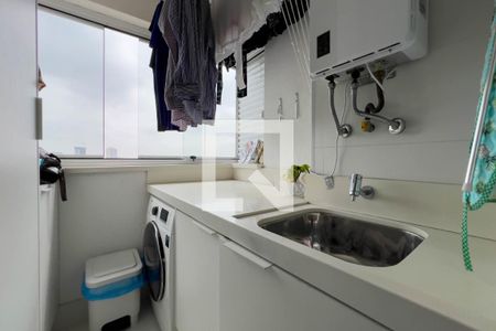 Apartamento à venda com 71m², 2 quartos e 2 vagasCozinha e área de serviço