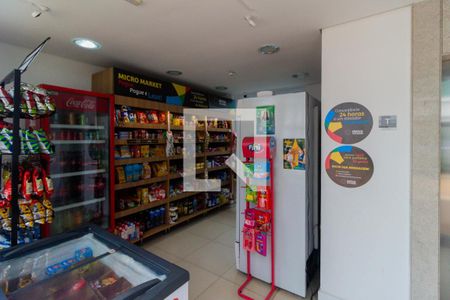 Apartamento à venda com 71m², 2 quartos e 2 vagasMini mercado