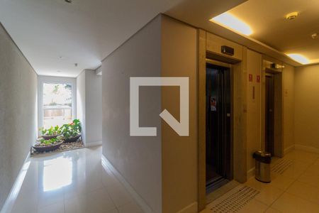 Apartamento à venda com 71m², 2 quartos e 2 vagasHall de entrada