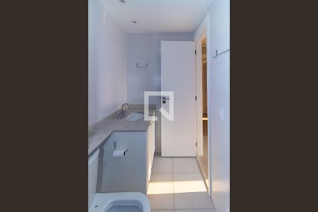 Apartamento para alugar com 66m², 2 quartos e 1 vaga Apartamento para alugar com 66m², 2 quartos e 1 vagaBanheiro da Suíte
