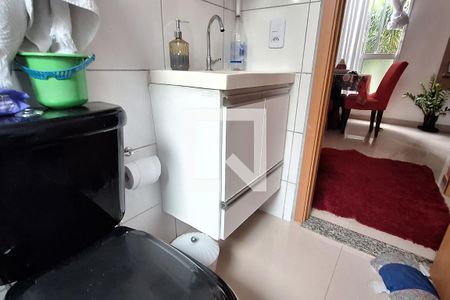 Casa para alugar com 43m², 2 quartos e 1 vaga Casa para alugar com 43m², 2 quartos e 1 vagaBanheiro