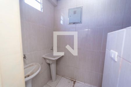 Casa para alugar com 50m², 1 quarto e sem vagaÁrea de Serviço e Banheiro