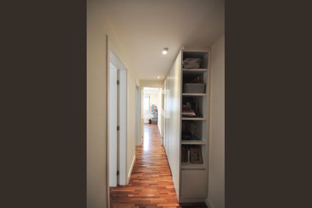 Apartamento à venda com 142m², 3 quartos e 2 vagasCorredor