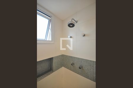 Apartamento à venda com 142m², 3 quartos e 2 vagasChuveiro do Banheiro da Suíte 1 