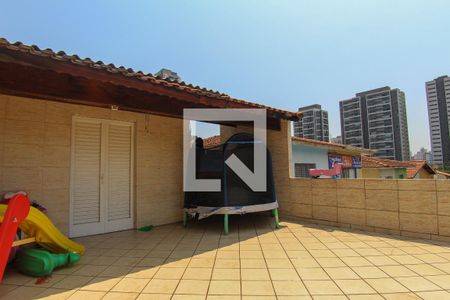 Casa para alugar com 280m², 2 quartos e 2 vagas Casa para alugar com 280m², 2 quartos e 2 vagasTerraço