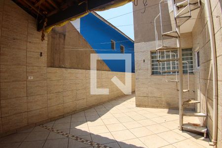 Casa para alugar com 280m², 2 quartos e 2 vagas Casa para alugar com 280m², 2 quartos e 2 vagasÁrea Externa