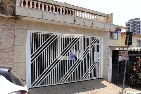 Casa para alugar com 280m², 2 quartos e 2 vagasFachada