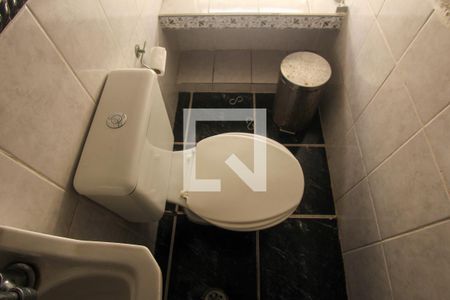 Casa para alugar com 280m², 2 quartos e 2 vagas Casa para alugar com 280m², 2 quartos e 2 vagasLavabo