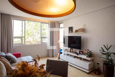 Sala de apartamento à venda com 2 quartos, 70m² em Cidade Nova, Belo Horizonte