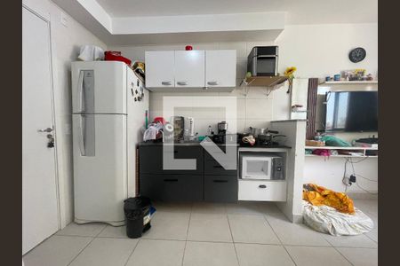 Sala/Cozinha de apartamento à venda com 2 quartos, 32m² em Jardim Celeste, São Paulo