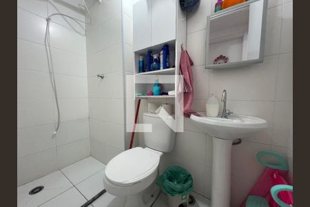 Apartamento à venda com 32m², 2 quartos e sem vaga Apartamento à venda com 32m², 2 quartos e sem vagaBanheiro Social