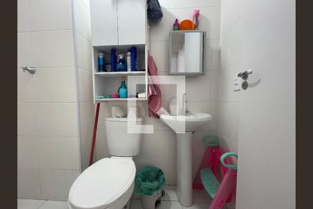 Apartamento à venda com 32m², 2 quartos e sem vaga Apartamento à venda com 32m², 2 quartos e sem vagaBanheiro Social