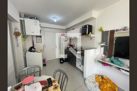 Sala/Cozinha de apartamento à venda com 2 quartos, 32m² em Jardim Celeste, São Paulo