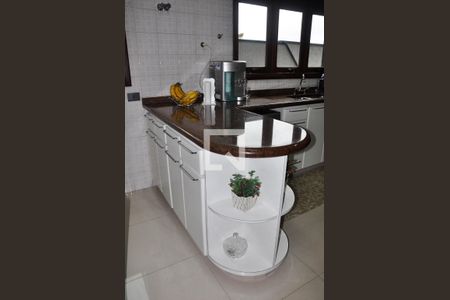 Casa para alugar com 570m², 5 quartos e 6 vagas Casa para alugar com 570m², 5 quartos e 6 vagasDetalhe - Cozinha