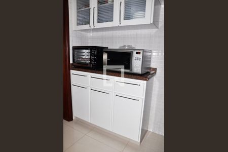 Casa para alugar com 570m², 5 quartos e 6 vagas Casa para alugar com 570m², 5 quartos e 6 vagasDetalhe - Cozinha