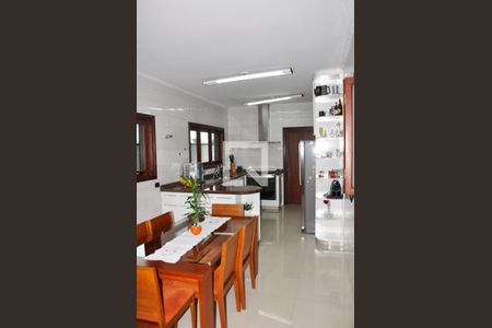 Casa para alugar com 570m², 5 quartos e 6 vagas Casa para alugar com 570m², 5 quartos e 6 vagasDetalhe - Cozinha