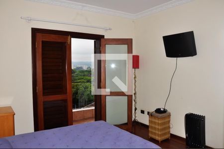 Casa para alugar com 570m², 5 quartos e 6 vagas Casa para alugar com 570m², 5 quartos e 6 vagasDetalhe - Quarto 02 com Suíte