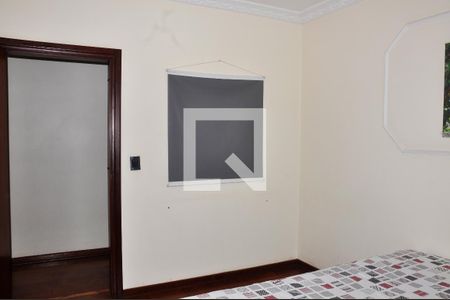 Casa para alugar com 570m², 5 quartos e 6 vagas Casa para alugar com 570m², 5 quartos e 6 vagasDetalhe - Quarto 03 com Suíte