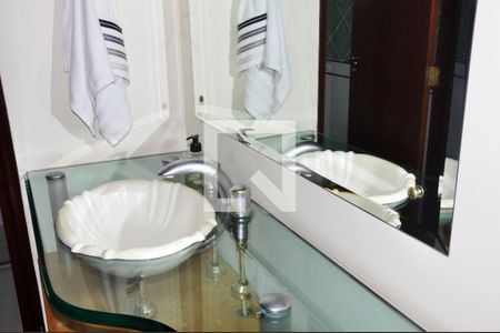 Casa para alugar com 570m², 5 quartos e 6 vagas Casa para alugar com 570m², 5 quartos e 6 vagasDetalhe - Suíte