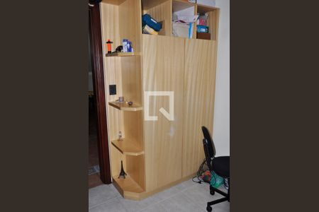 Casa para alugar com 570m², 5 quartos e 6 vagas Casa para alugar com 570m², 5 quartos e 6 vagasDetalhe - Escritório