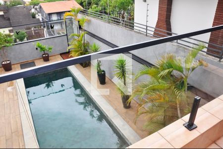 Casa para alugar com 570m², 5 quartos e 6 vagas Casa para alugar com 570m², 5 quartos e 6 vagasDetalhe - Varanda da Sala