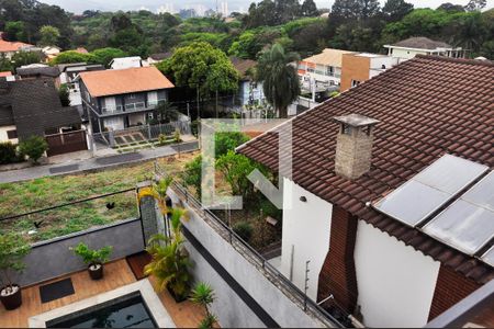 Casa para alugar com 570m², 5 quartos e 6 vagas Casa para alugar com 570m², 5 quartos e 6 vagasDetalhe - Vista do Varanda do Quarto 02 com Suíte