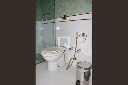 Casa para alugar com 570m², 5 quartos e 6 vagas Casa para alugar com 570m², 5 quartos e 6 vagasDetalhe - Suíte