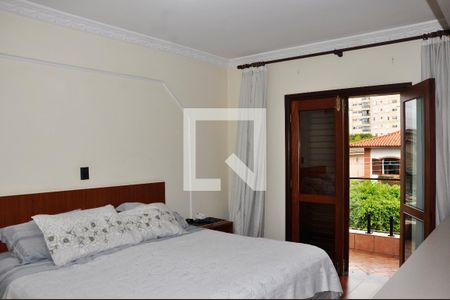 Casa para alugar com 570m², 5 quartos e 6 vagas Casa para alugar com 570m², 5 quartos e 6 vagasDetalhe - Quarto 01 com Suíte