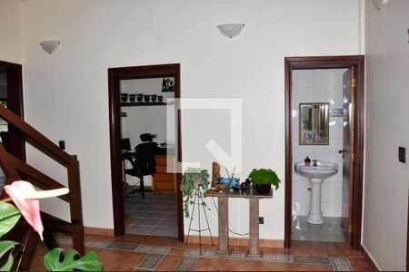 Casa para alugar com 570m², 5 quartos e 6 vagas Casa para alugar com 570m², 5 quartos e 6 vagasHall de entrada