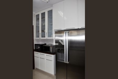 Casa para alugar com 570m², 5 quartos e 6 vagas Casa para alugar com 570m², 5 quartos e 6 vagasDetalhe - Cozinha