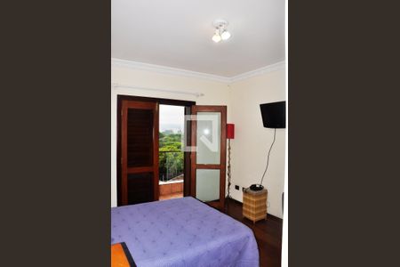 Casa para alugar com 570m², 5 quartos e 6 vagas Casa para alugar com 570m², 5 quartos e 6 vagasDetalhe - Quarto 02 com Suíte