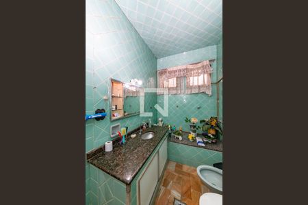 Casa à venda com 297m², 5 quartos e 1 vaga Casa à venda com 297m², 5 quartos e 1 vagaBanheiro Social