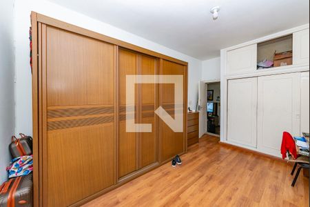 Casa à venda com 297m², 5 quartos e 1 vaga Casa à venda com 297m², 5 quartos e 1 vagaQuarto 3