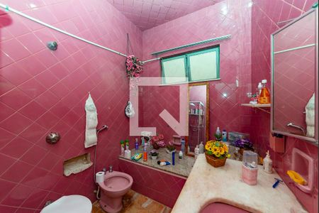 Casa à venda com 297m², 5 quartos e 1 vaga Casa à venda com 297m², 5 quartos e 1 vagaBanheiro da Suíte