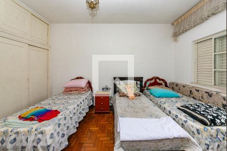 Casa à venda com 297m², 5 quartos e 1 vaga Casa à venda com 297m², 5 quartos e 1 vagaQuarto 4