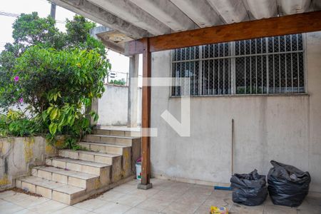 Casa à venda com 138m², 2 quartos e 1 vaga Casa à venda com 138m², 2 quartos e 1 vagaGaragem