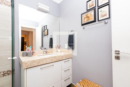 Apartamento à venda com 101m², 2 quartos e sem vagaBanheiro da Suíte 1