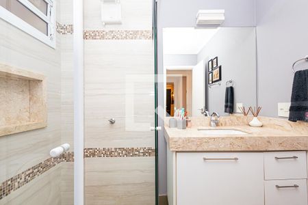 Apartamento à venda com 101m², 2 quartos e sem vagaBanheiro da Suíte 1