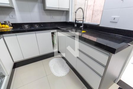 Casa de condomínio à venda com 92m², 2 quartos e 1 vagaCozinha - Armários