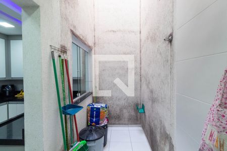 Casa de condomínio à venda com 92m², 2 quartos e 1 vagaLavanderia
