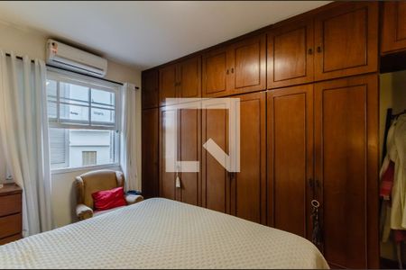 Quarto 1 de casa à venda com 3 quartos, 214m² em Vila Monumento, São Paulo