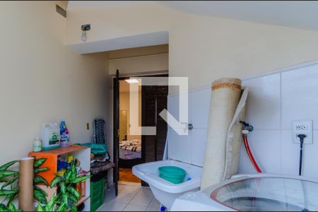 Casa à venda com 214m², 3 quartos e 1 vagaÁrea de Serviço