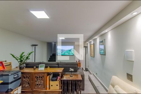 Casa à venda com 214m², 3 quartos e 1 vagaSala Piso Inferior