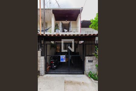 Casa à venda com 214m², 3 quartos e 1 vagaFachada