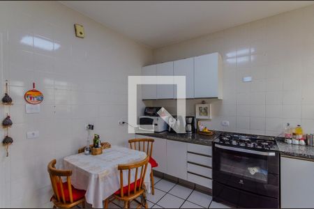 Casa à venda com 214m², 3 quartos e 1 vagaCozinha
